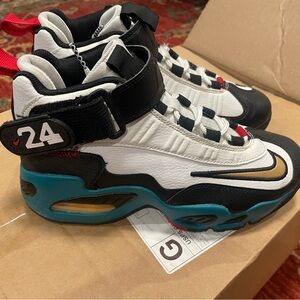 Nike Air Griffey Greatest Swing